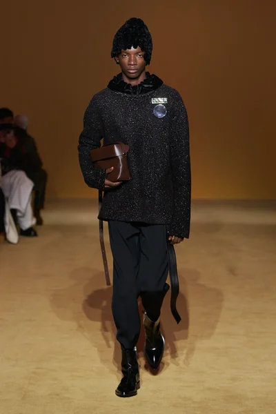 Look 26